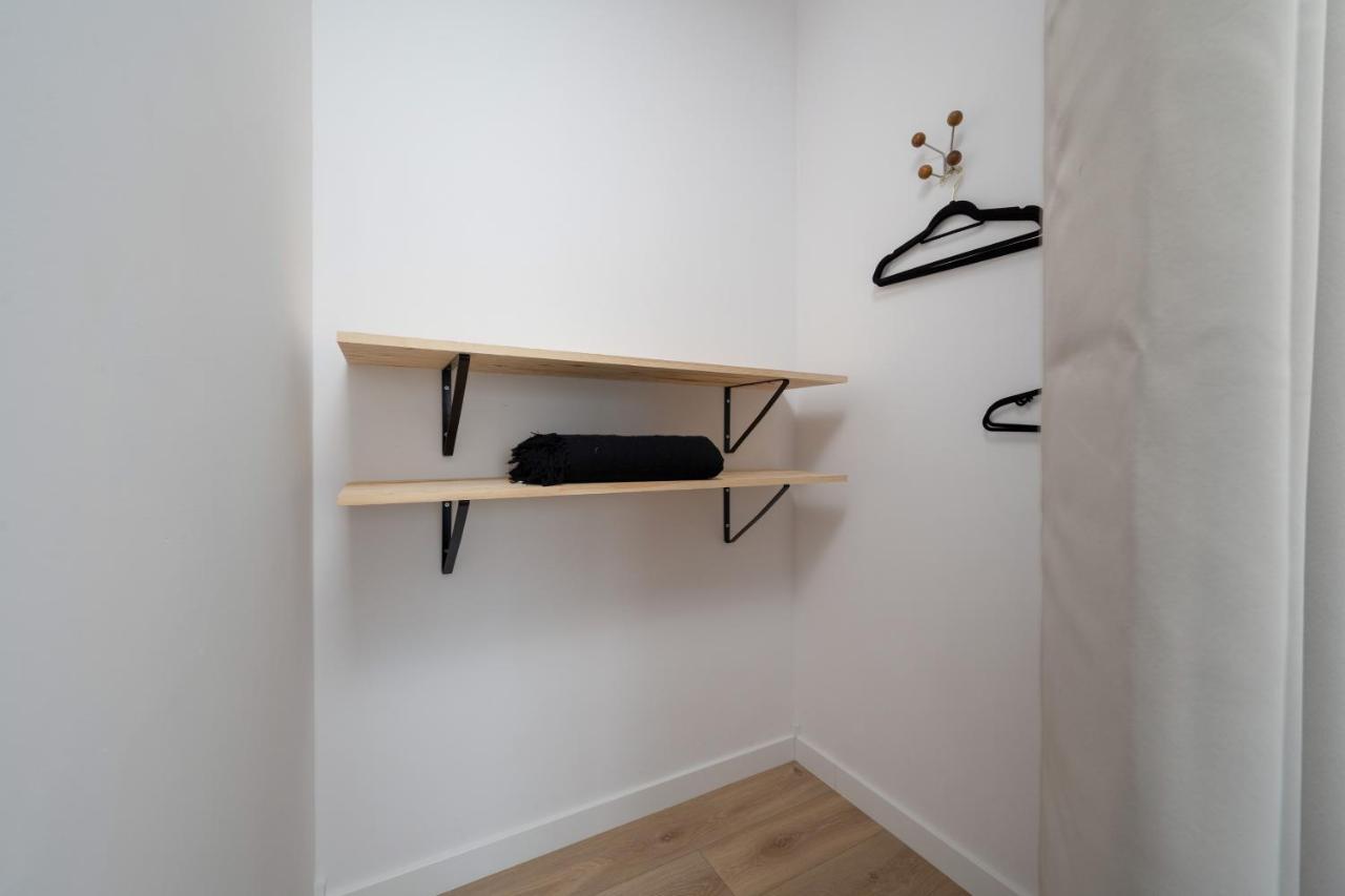 Miedziana 6 & 18 Apartment With Free Garage Wroclaw By Renters Exterior foto
