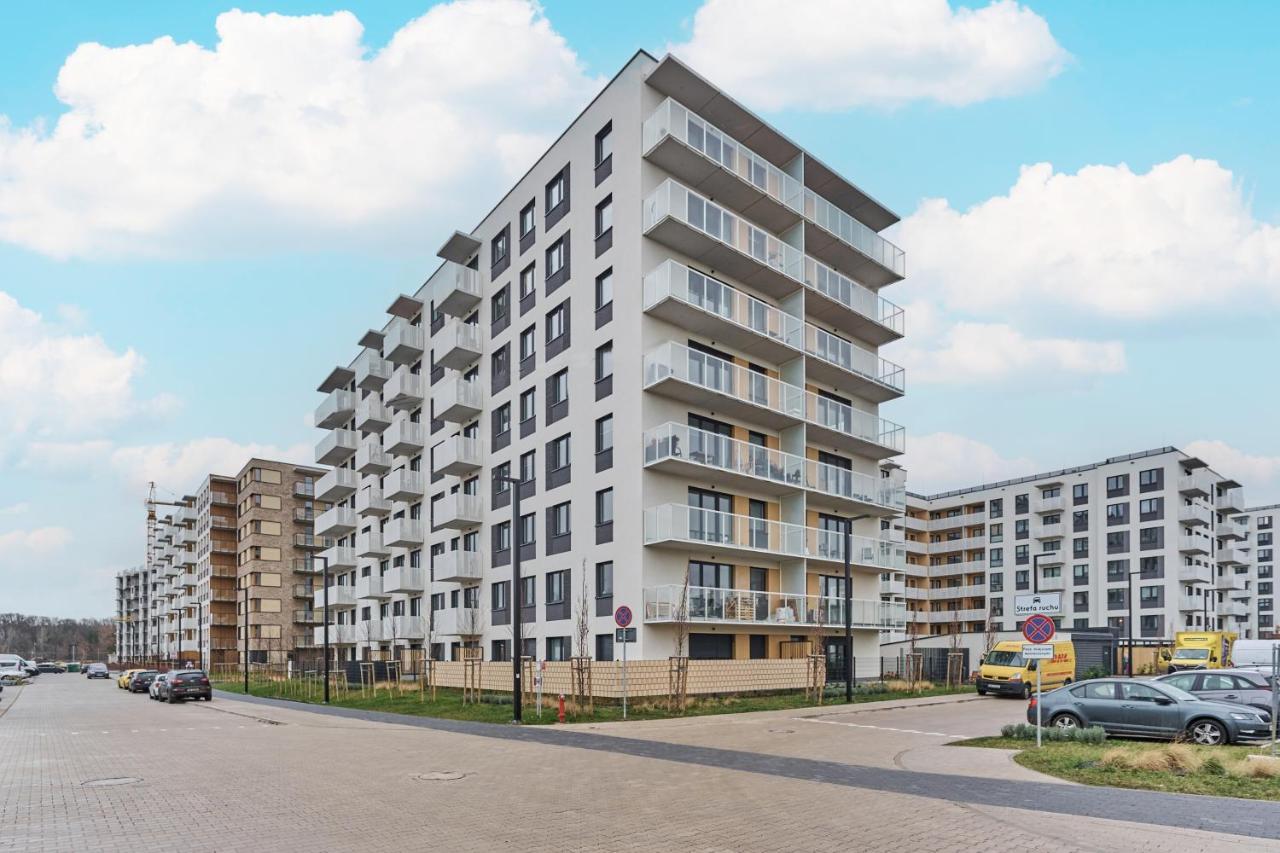 Miedziana 6 & 18 Apartment With Free Garage Wroclaw By Renters Exterior foto