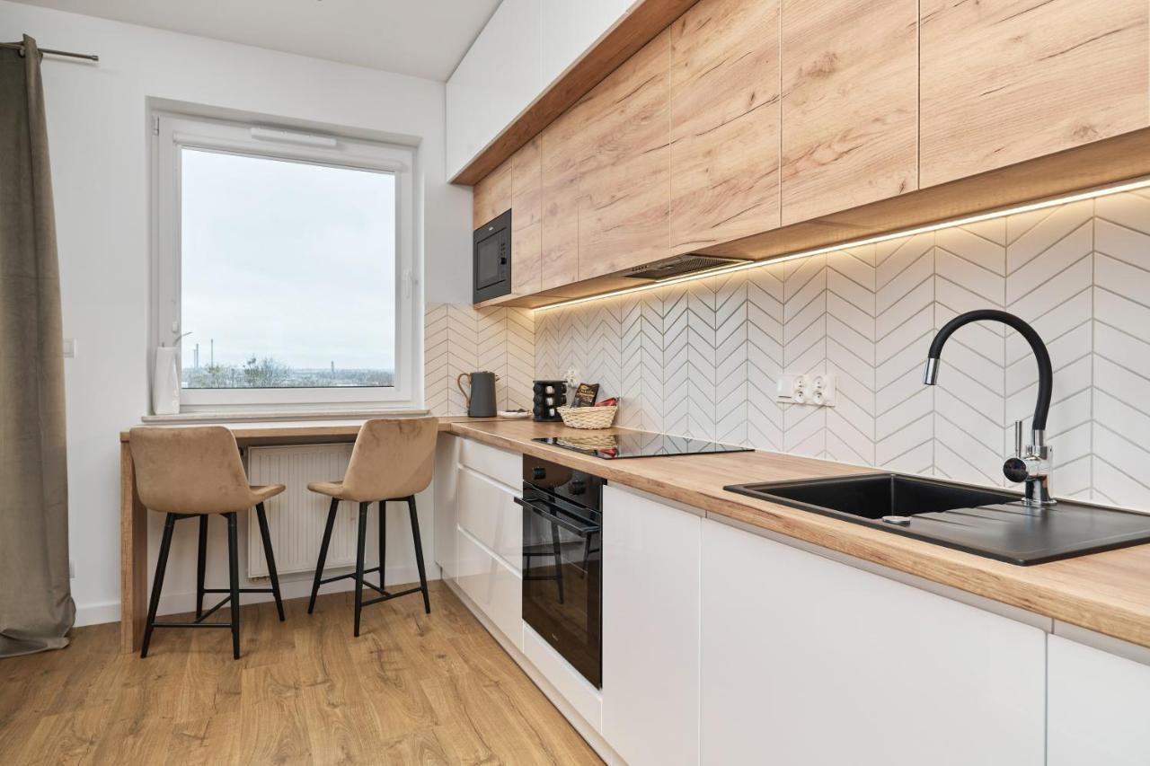 Miedziana 6 & 18 Apartment With Free Garage Wroclaw By Renters Exterior foto