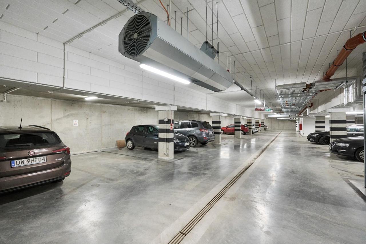Miedziana 6 & 18 Apartment With Free Garage Wroclaw By Renters Exterior foto
