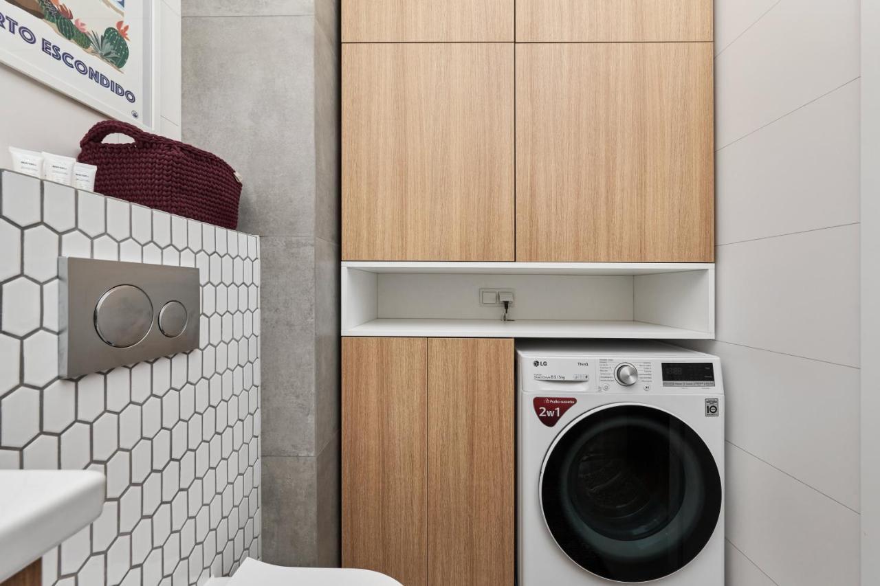 Miedziana 6 & 18 Apartment With Free Garage Wroclaw By Renters Exterior foto